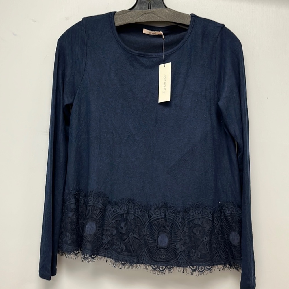 Francesca’s knit top! NWT!